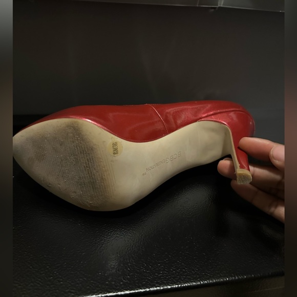 Shiny red patent platform heels, 8.5, BCBG - Picture 3 of 4